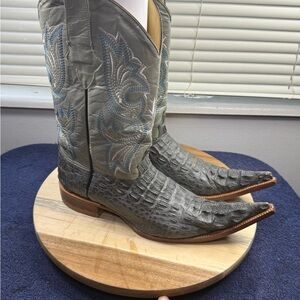 Gray Crocodile Leather Cowboy Boots (Men’s 10)